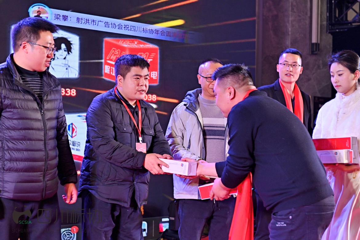 6ffd0aa7-9d6c-4fe1-b131-16b686fb358d.jpg